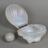 Flacon « Trésor de la Mer » verre opalescent de René LALIQUE pour SAKS | Biron Flacon "Trésor de la Mer" verre opalescent de René LALIQUE pour SAKS