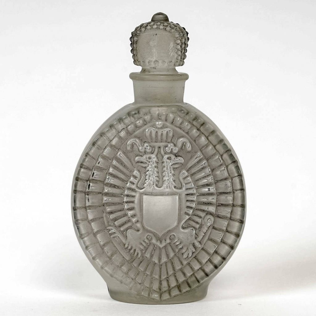 Flacon « Le Parfum Impérial » verre blanc patiné gris de René LALIQUE pour Lengyel | Biron |||||||