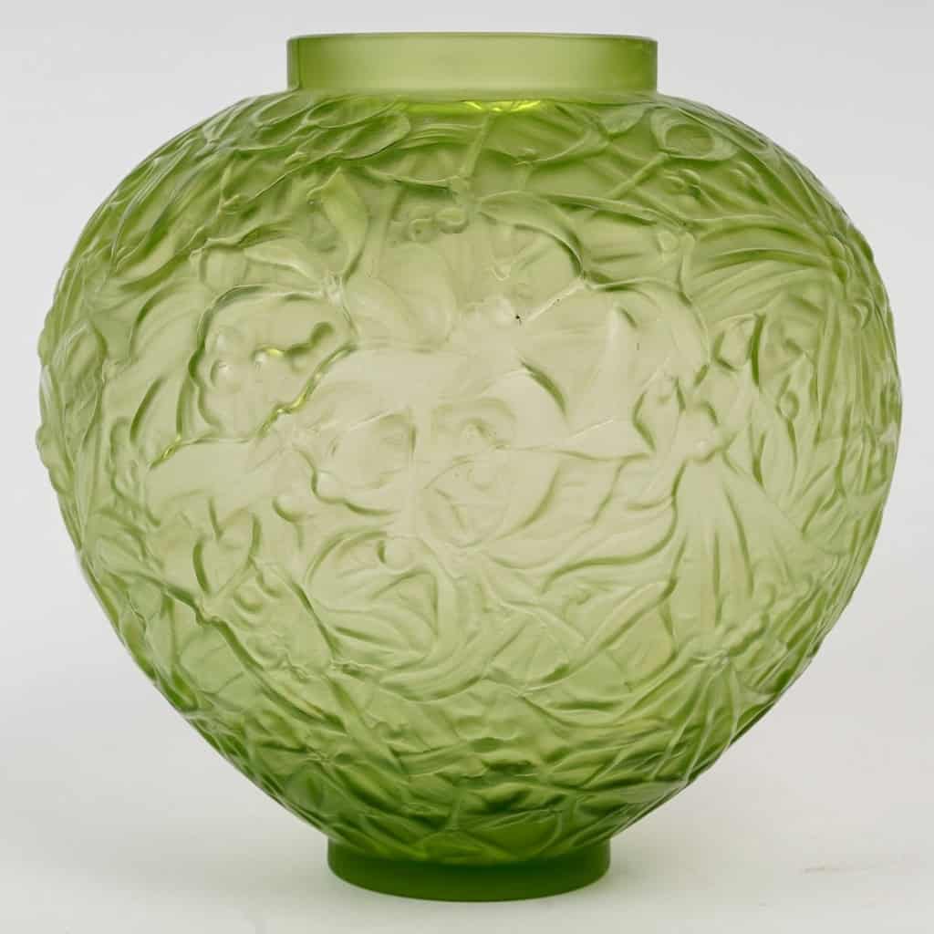 Vase « Gui » verre vert absinthe de René LALIQUE | Biron ||||||