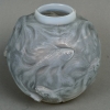 Vase « Formose » verre opalescent patiné gris de René LALIQUE | Biron Vase "Formose" verre opalescent patiné gris de René LALIQUE