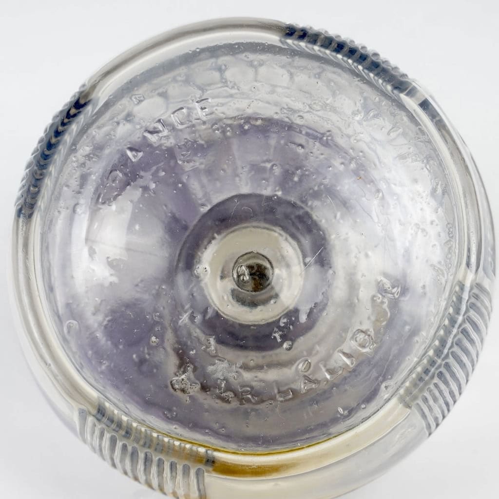 Flacon « Premier Désir » verre blanc patiné bleu de René LALIQUE pour Jean de Parys | Biron Flacon "Premier Désir" verre blanc patiné bleu de René LALIQUE pour Jean de Parys