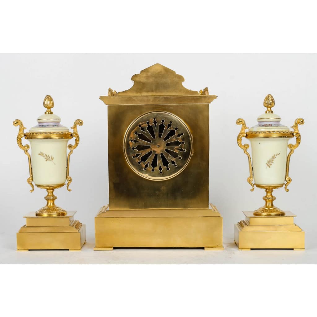Garniture en bronze doré et porcelaine fin XIXème siècle | Biron Garniture en bronze doré et porcelaine fin XIXème siècle
