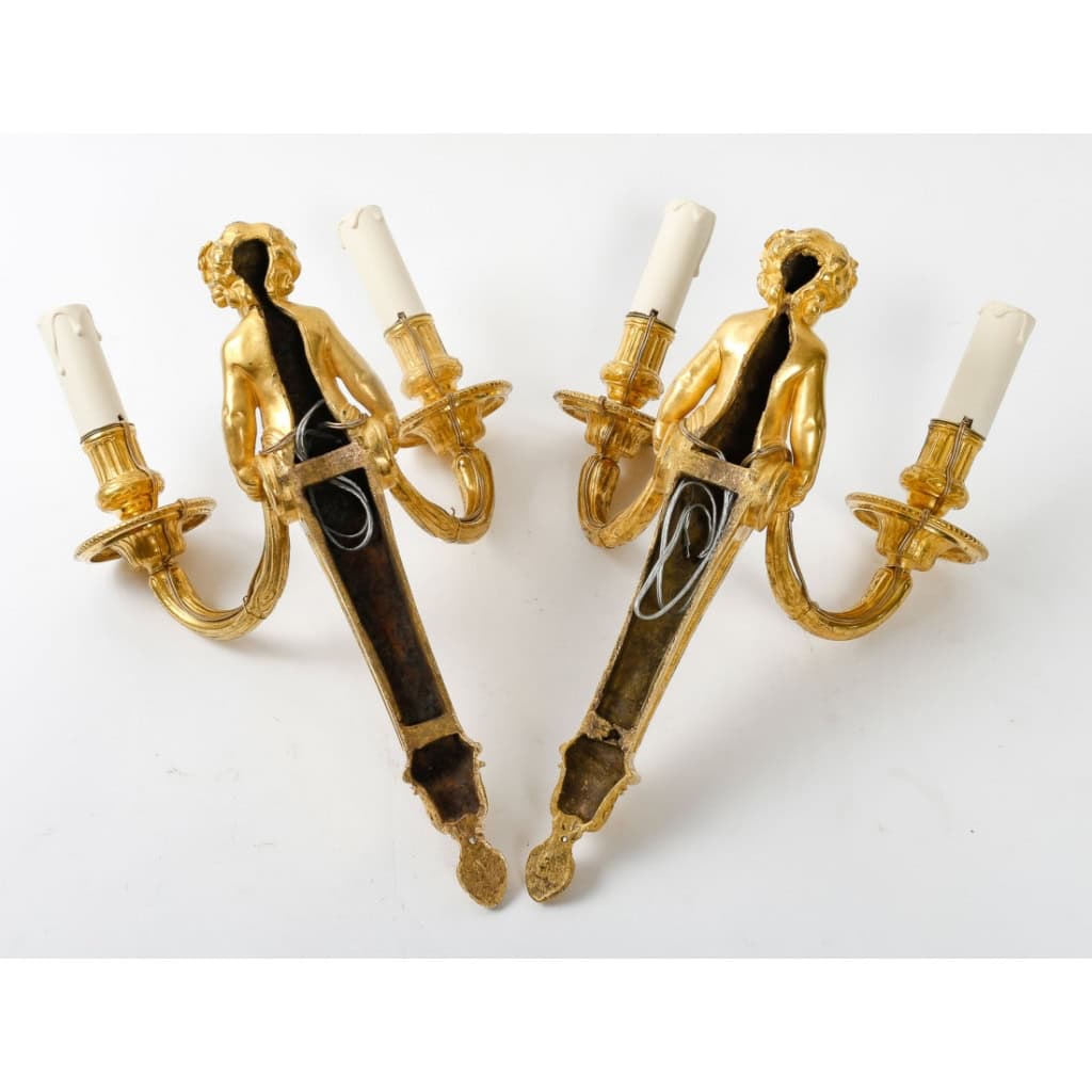 Paire d’appliques d’époque Louis XVI (1774 – 1793). | Biron Paire d'appliques d'époque Louis XVI (1774 - 1793).