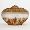 Boîte « Chrysanthème » verre blanc patiné sépia de René LALIQUE | Biron |||||||