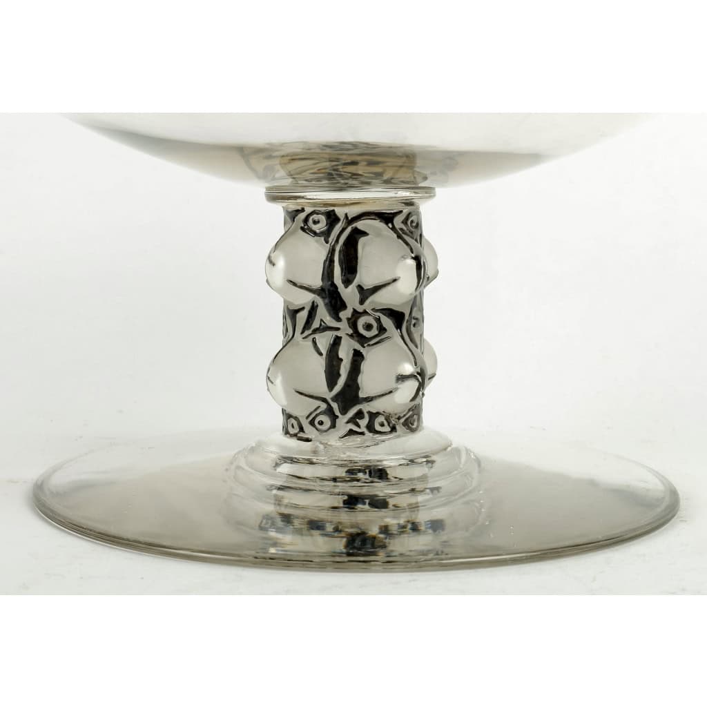 Coupe « Saint Denis » verre blanc émaillé noir de René LALIQUE | Biron Coupe "Saint Denis" verre blanc émaillé noir de René LALIQUE