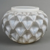Vase « Languedoc » verre opalescent patiné gris de René LALIQUE | Biron |||||||