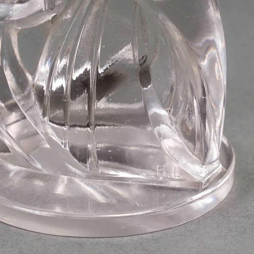 Presse-Papiers « Jeanne Lanvin » verre blanc de René LALIQUE | Biron Presse-Papiers "Jeanne Lanvin" verre blanc de René LALIQUE