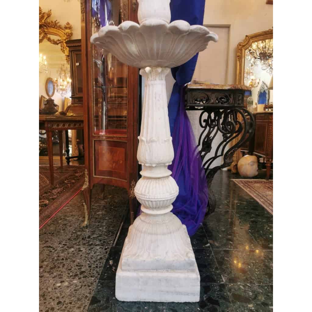Fontaine en marbre du début du 19 ème siècle | Biron Fontaine en marbre du début du 19 ème siècle