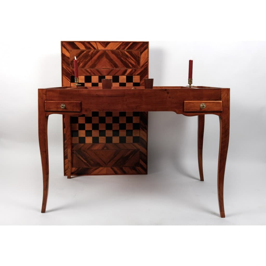 Table à jeux tric – trac d’époque Louis XV (1724 – 1774). | Biron ||||||