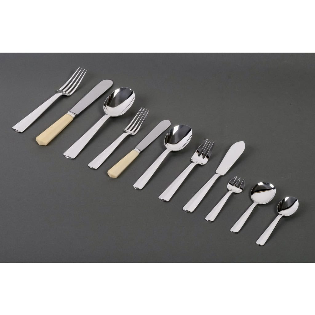 Ménagère Art Deco « Nice » argent massif de Jean TETARD – 152 pièces | Biron |||||||||||||