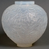 Vase « Gui » verre opalescent de René LALIQUE | Biron ||||||