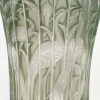 Vase « Ibis » verre blanc patiné vert de René LALIQUE | Biron Vase "Ibis" verre blanc patiné vert de René LALIQUE