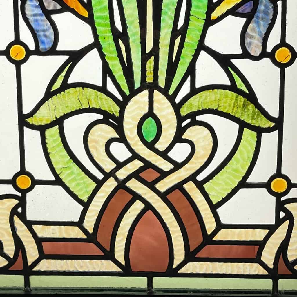 Paire de vitraux Art Nouveau aux iris (148 x 100 cm) | Biron Paire de vitraux Art Nouveau aux iris (148 x 100 cm)