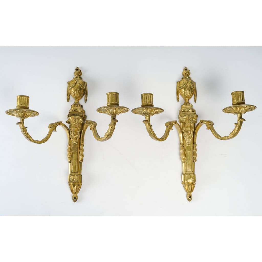 Paire d’appliques d’époque Louis XVI (1774 – 1793). | Biron ||||||