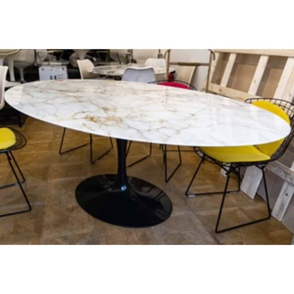 Eero SAARINEN – Edition KNOLL ,table ovale « TULIP » | Biron Eero SAARINEN - Edition KNOLL ,table ovale "TULIP"