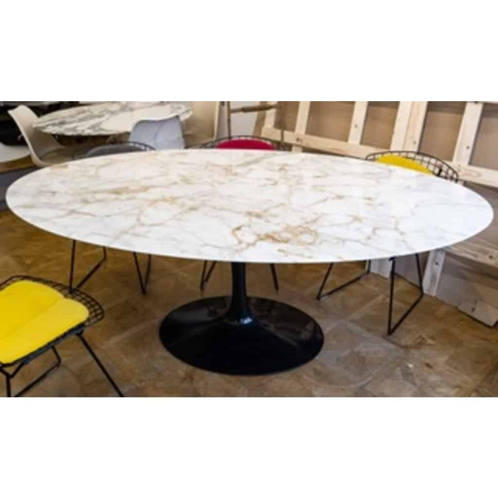 Eero SAARINEN – Edition KNOLL ,table ovale « TULIP » | Biron Eero SAARINEN - Edition KNOLL ,table ovale "TULIP"