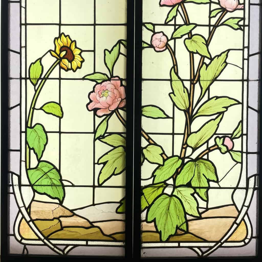 Vitrail Art nouveau aux pivoines (163,5 x 108 cm) | Biron Vitrail Art nouveau aux pivoines (163,5 x 108 cm)