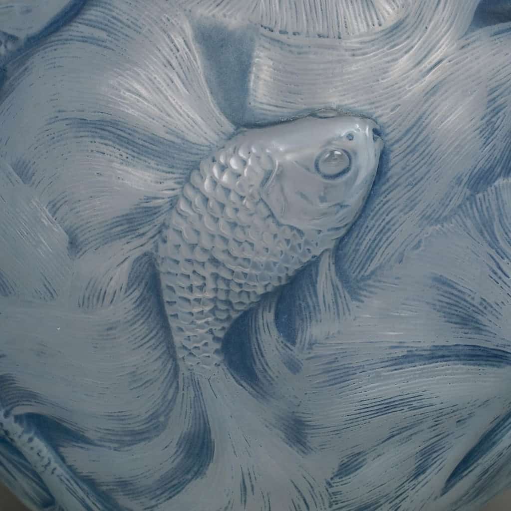 Vase « Formose » verre opalescent patiné bleu de René LALIQUE | Biron Vase "Formose" verre opalescent patiné bleu de René LALIQUE