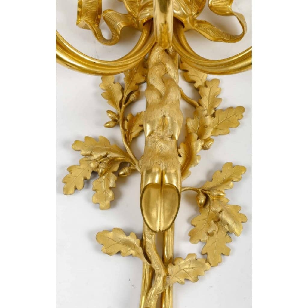 Paire d’importantes appliques de style Louis XVI. | Biron Paire d'importantes appliques de style Louis XVI.