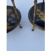 1970′ Paire De Guéridons Ou Similaires Style Maison Baguès Décor Bambou en Bronze Doré Avec Plateaux Laque de Chine | Biron 1970′ Paire De Guéridons Ou Similaires Style Maison Baguès Décor Bambou en Bronze Doré Avec Plateaux Laque de Chine