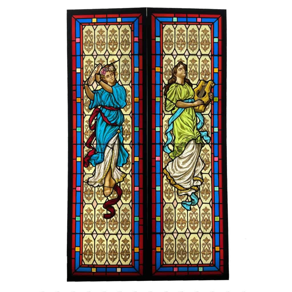 Paire de vitraux aux danseuses (184 x 108 cm) | Biron |||||
