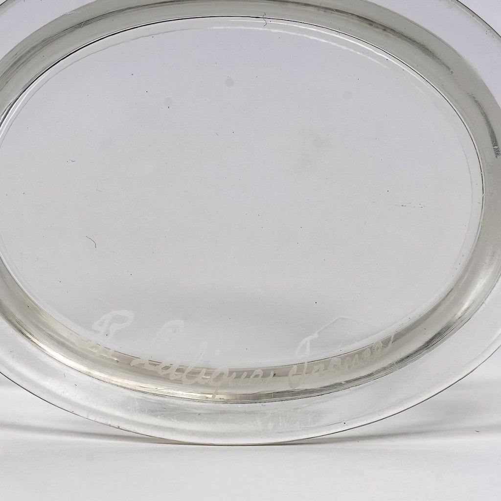 Boîte « Gabrielle » verre blanc patiné gris de René LALIQUE | Biron Boîte "Gabrielle" verre blanc patiné gris de René LALIQUE