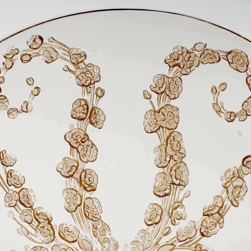 Veilleuse Tiare « Véronique » verre blanc patiné sépia de René LALIQUE | Biron Veilleuse Tiare "Véronique" verre blanc patiné sépia de René LALIQUE