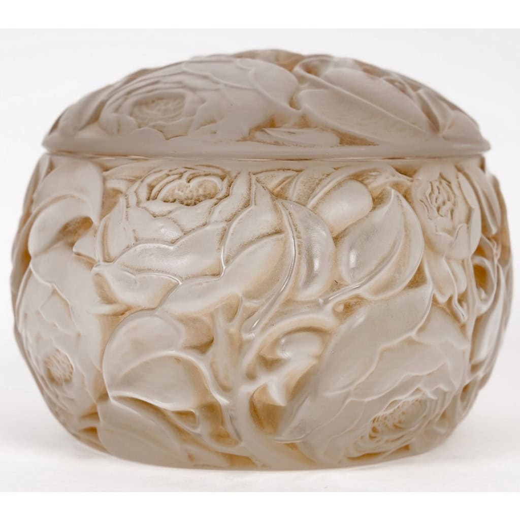 Boîte « Dinard » verre blanc patiné sépia de René LALIQUE | Biron Boîte "Dinard" verre blanc patiné sépia de René LALIQUE
