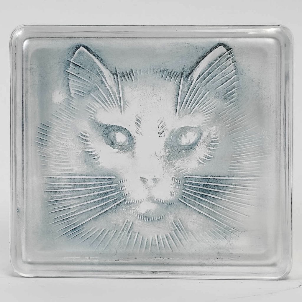 Boîte « Chat » verre blanc patiné bleu de René LALIQUE | Biron |||||