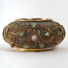 Petite coupelle en vermeil ( Argent plaqué or) filigrané, pierres semi-précieuses serties et émail, travail chinois, XXe siècle