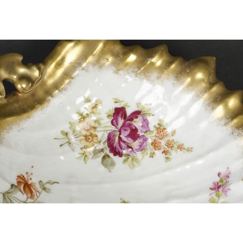 Coquille blanche et or à motifs floraux | Biron Coquille blanche et or à motifs floraux