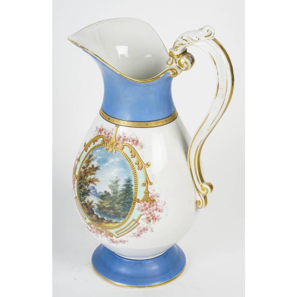 Important Broc à Eau en Porcelaine Vieux Paris, XIXème Siècle. | Biron Important Broc à Eau en Porcelaine Vieux Paris, XIXème Siècle.