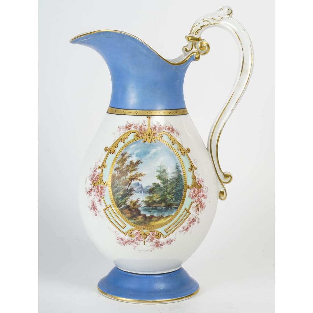 Important Broc à Eau en Porcelaine Vieux Paris, XIXème Siècle. | Biron Important Broc à Eau en Porcelaine Vieux Paris, XIXème Siècle.