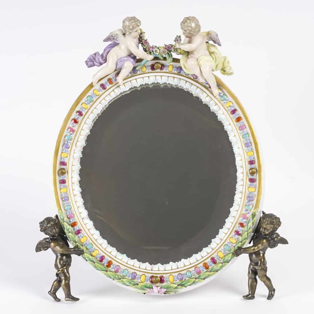 Miroir De Table En Porcelaine de Meissen Et Bronze Fin XIXème Siècle | Biron ||||||||||