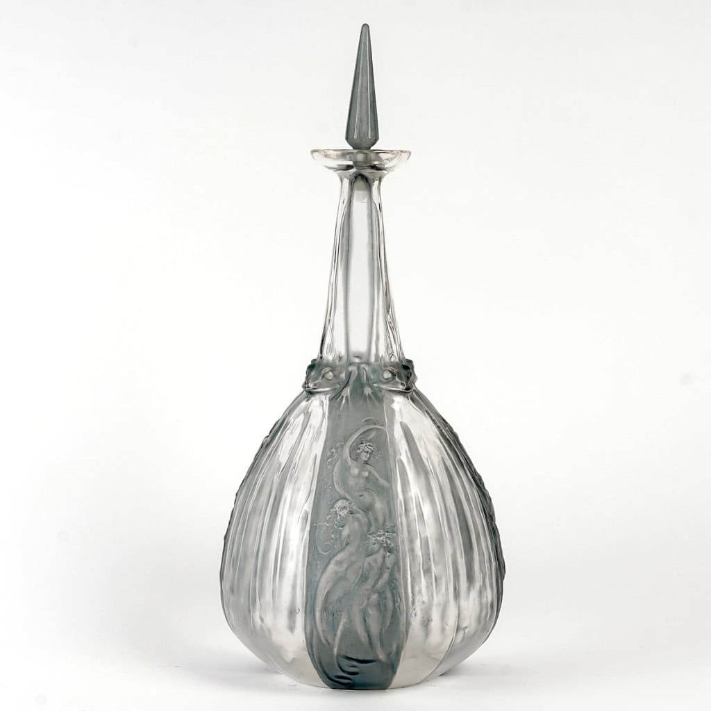 Carafe « Sirènes et Grenouilles » verre blanc patiné bleu de René LALIQUE | Biron |||||||