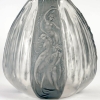 Carafe « Sirènes et Grenouilles » verre blanc patiné bleu de René LALIQUE | Biron Carafe "Sirènes et Grenouilles" verre blanc patiné bleu de René LALIQUE