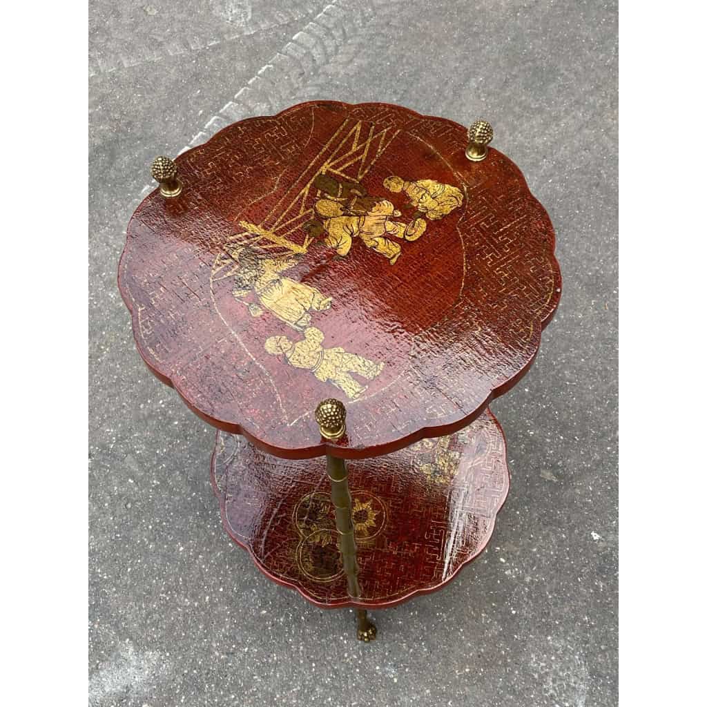 1950/70′ Guéridon Maison Baguès Décor Bambou en Bronze Doré Avec Plateaux Laque de Chine Rouge Et Or | Biron 1950/70′ Guéridon Maison Baguès Décor Bambou en Bronze Doré Avec Plateaux Laque de Chine Rouge Et Or