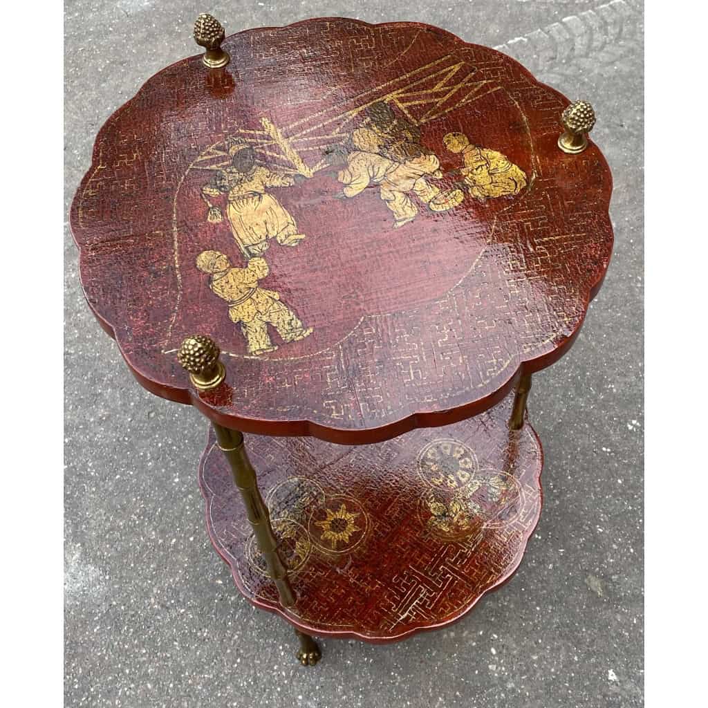 1950/70′ Guéridon Maison Baguès Décor Bambou en Bronze Doré Avec Plateaux Laque de Chine Rouge Et Or | Biron 1950/70′ Guéridon Maison Baguès Décor Bambou en Bronze Doré Avec Plateaux Laque de Chine Rouge Et Or