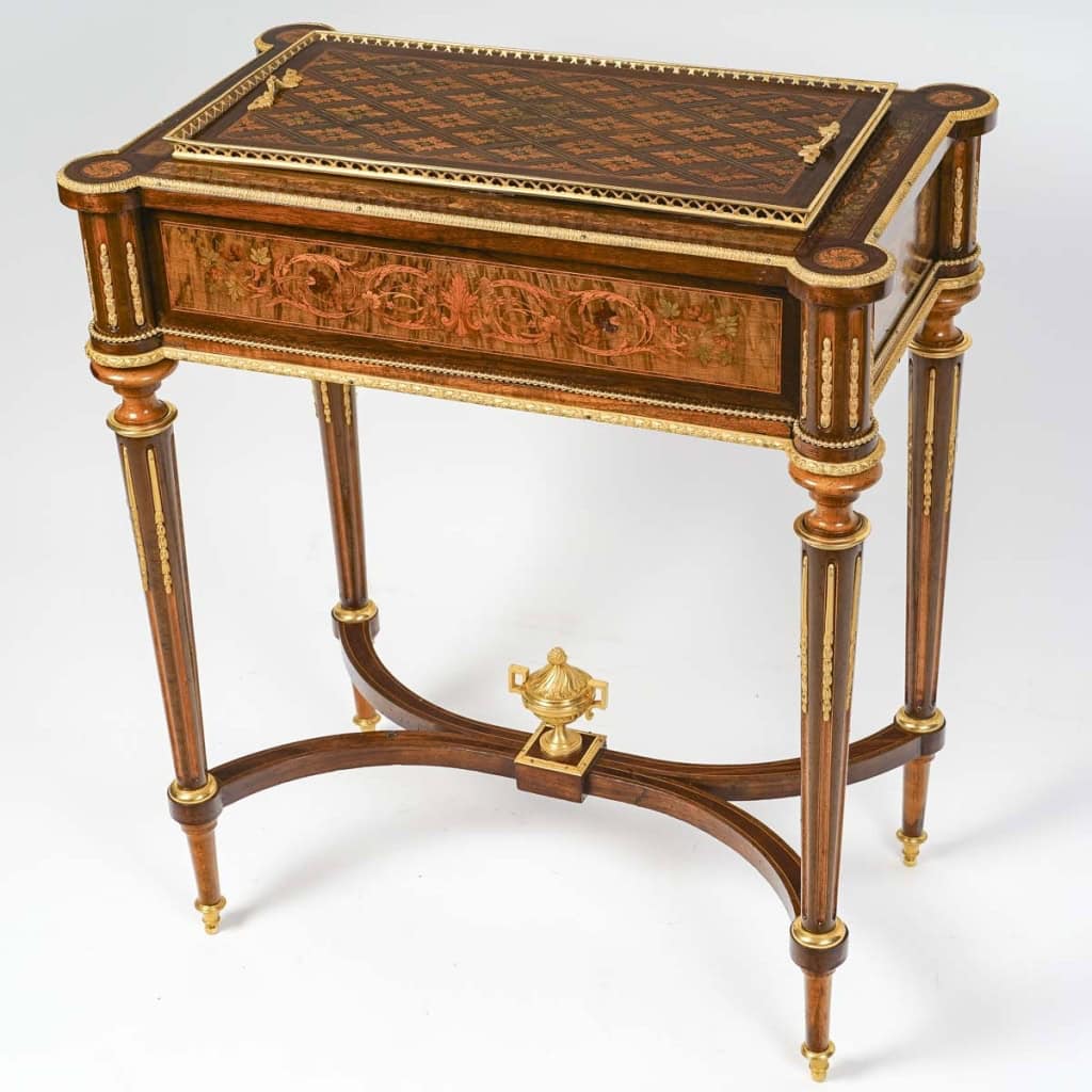 Jardinière en acajou et marqueterie de style François Linke | Biron |||||||||