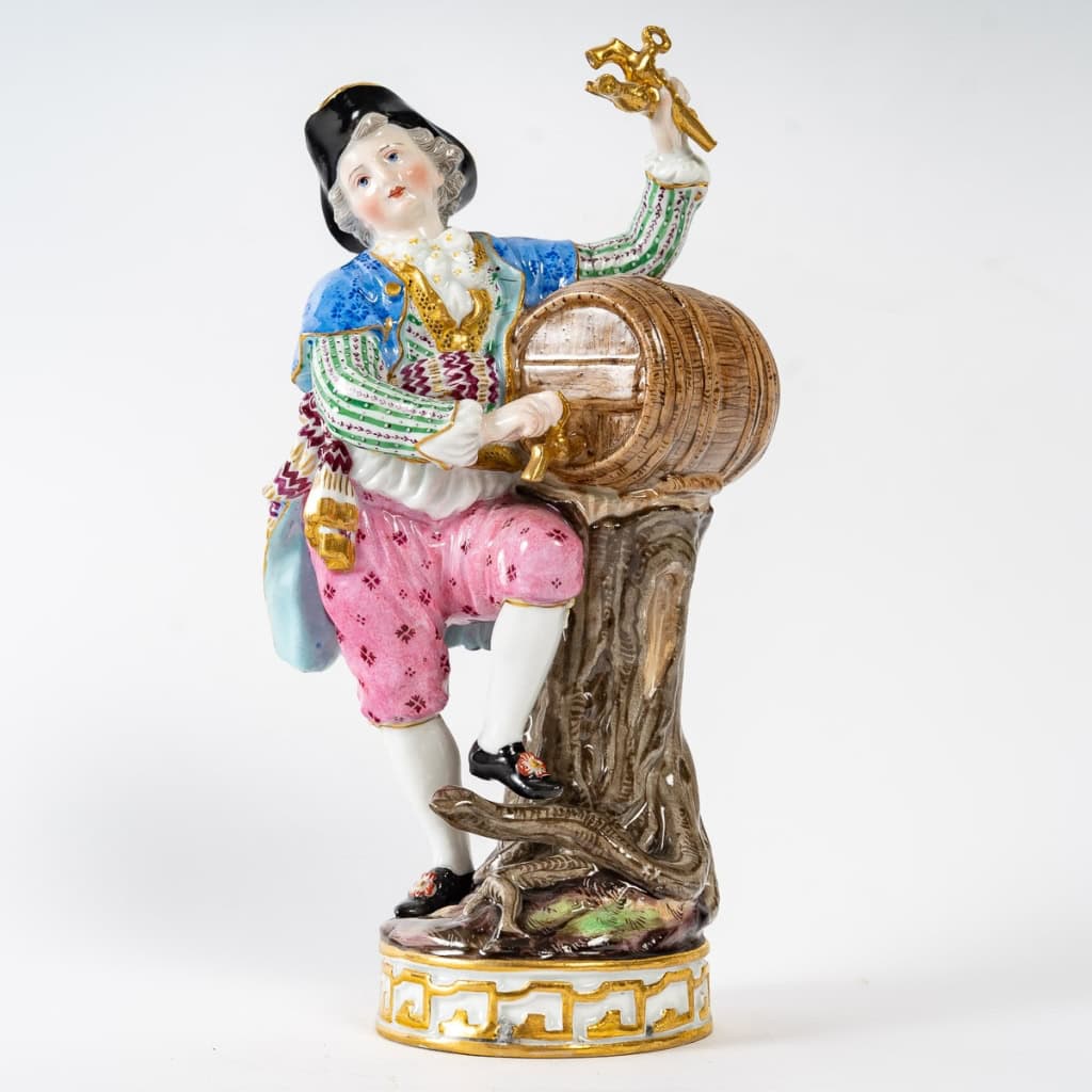 Sujet en porcelaine de Saxe de la manufacture de Meissen, représentant un vigneron, XIXe siècle. | Biron |||||||||||
