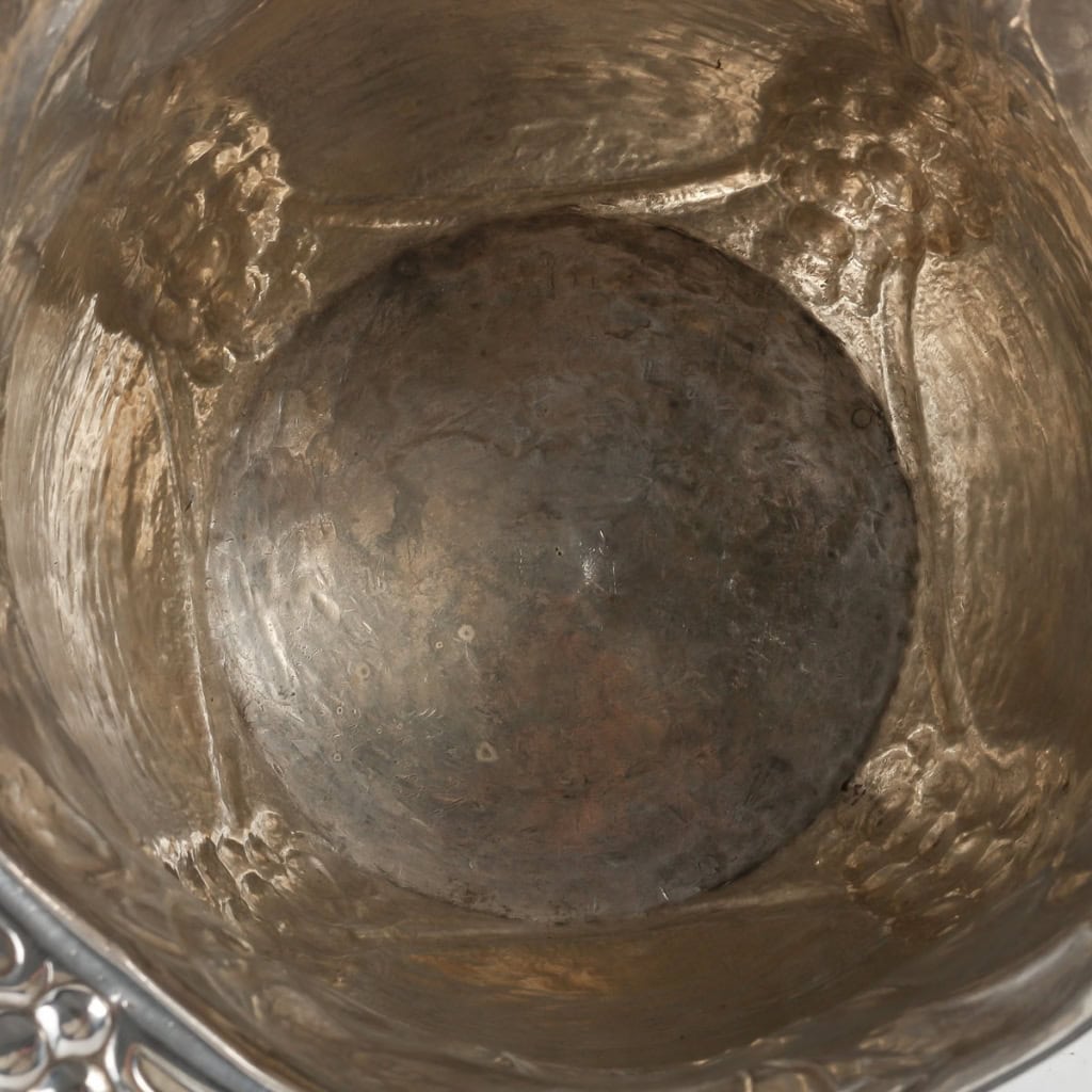 JEAN SERRIERE - EXCEPTIONEL PAIRE DE RAFRAICHISSOIRS EN ARGENT VERS 1925