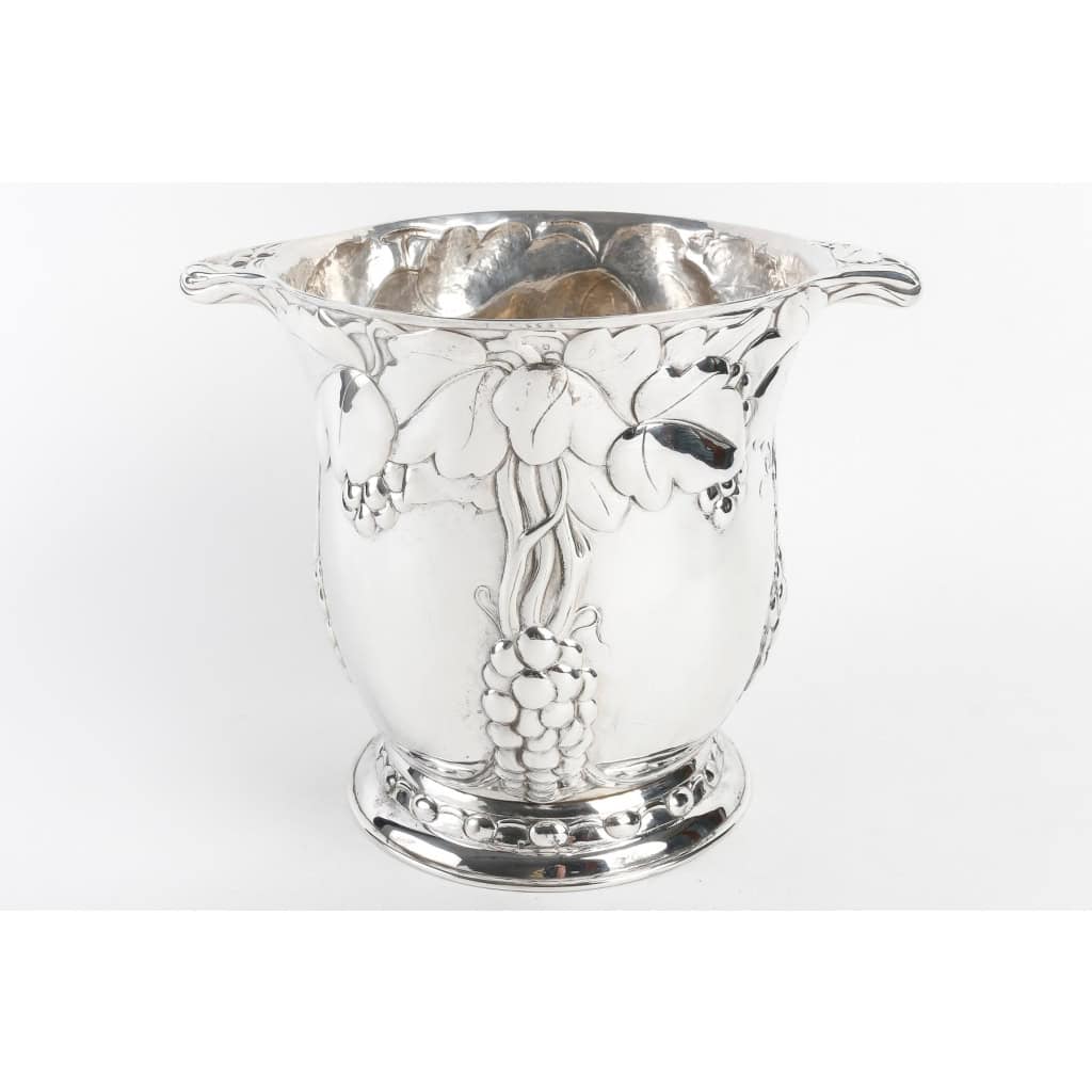 JEAN SERRIERE - EXCEPTIONEL PAIRE DE RAFRAICHISSOIRS EN ARGENT VERS 1925