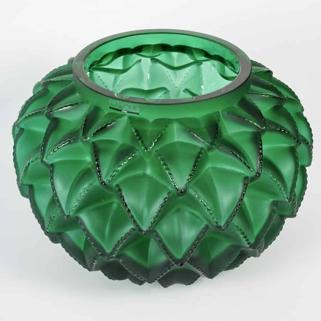 Vase « Languedoc » cristal vert émeraude de LALIQUE FRANCE | Biron Vase "Languedoc" cristal vert émeraude de LALIQUE FRANCE
