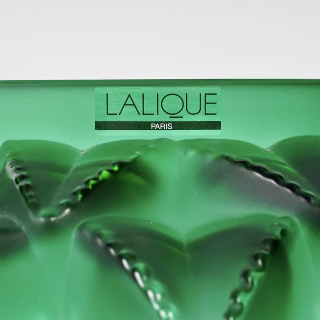 Vase « Languedoc » cristal vert émeraude de LALIQUE FRANCE | Biron Vase "Languedoc" cristal vert émeraude de LALIQUE FRANCE