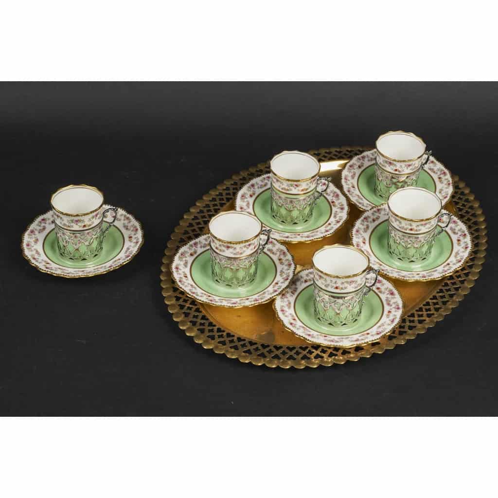 Ensemble de tasses en porcelaine et argent, Angleterre, AYNSLEY, XIXème siècle | Biron Ensemble de tasses en porcelaine et argent, Angleterre, AYNSLEY, XIXème siècle