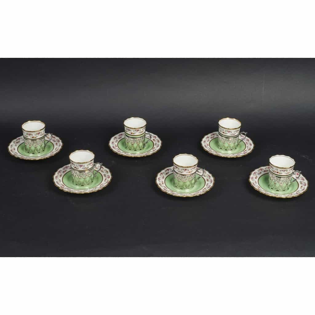 Ensemble de tasses en porcelaine et argent, Angleterre, AYNSLEY, XIXème siècle | Biron Ensemble de tasses en porcelaine et argent, Angleterre, AYNSLEY, XIXème siècle