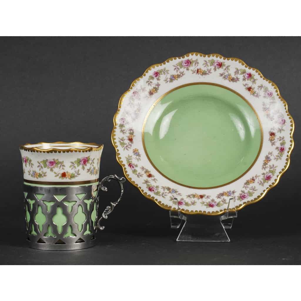 Ensemble de tasses en porcelaine et argent, Angleterre, AYNSLEY, XIXème siècle | Biron Ensemble de tasses en porcelaine et argent, Angleterre, AYNSLEY, XIXème siècle