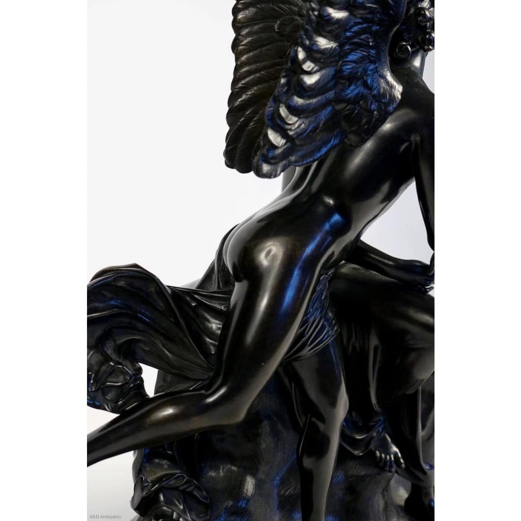Groupe en bronze à patine noire Ange et Nymphe époque Romantique vers 1830-1840 | Biron Groupe en bronze à patine noire Ange et Nymphe époque Romantique vers 1830-1840