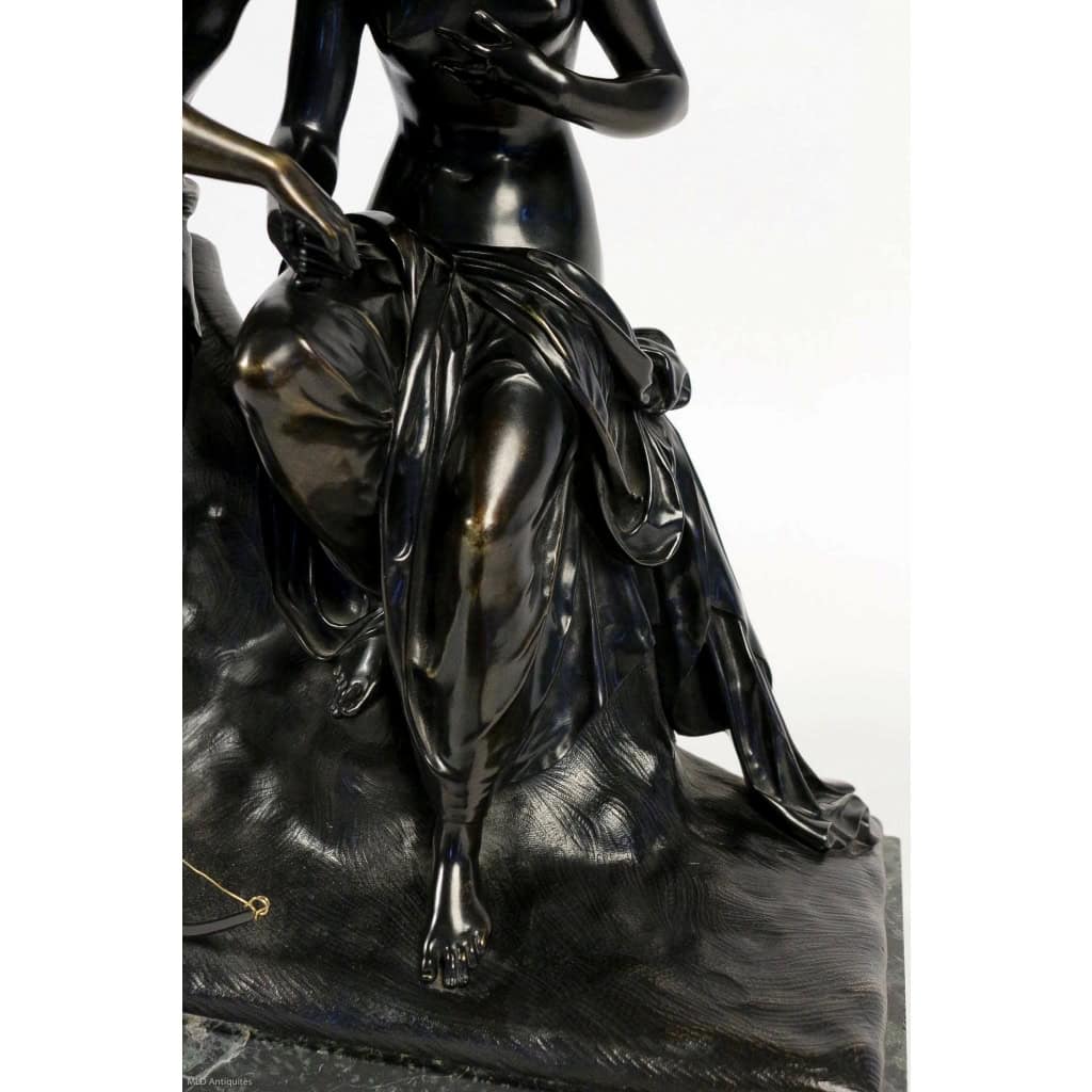 Groupe en bronze à patine noire Ange et Nymphe époque Romantique vers 1830-1840 | Biron Groupe en bronze à patine noire Ange et Nymphe époque Romantique vers 1830-1840