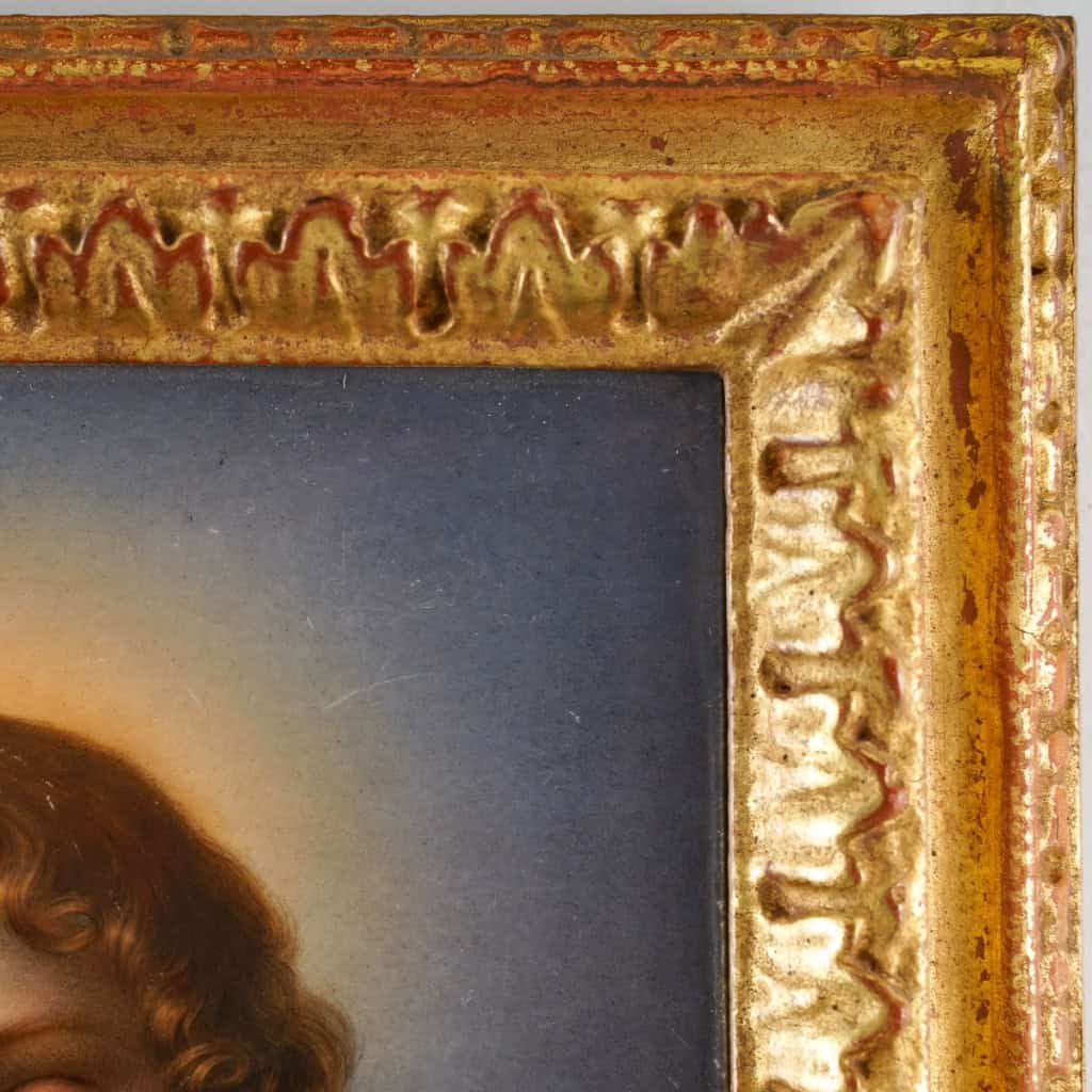 Superbe peinture sur porcelaine datant de la seconde moitié du XIXe siècle dans son cadre doré. | Biron Superbe peinture sur porcelaine datant de la seconde moitié du XIXe siècle dans son cadre doré.